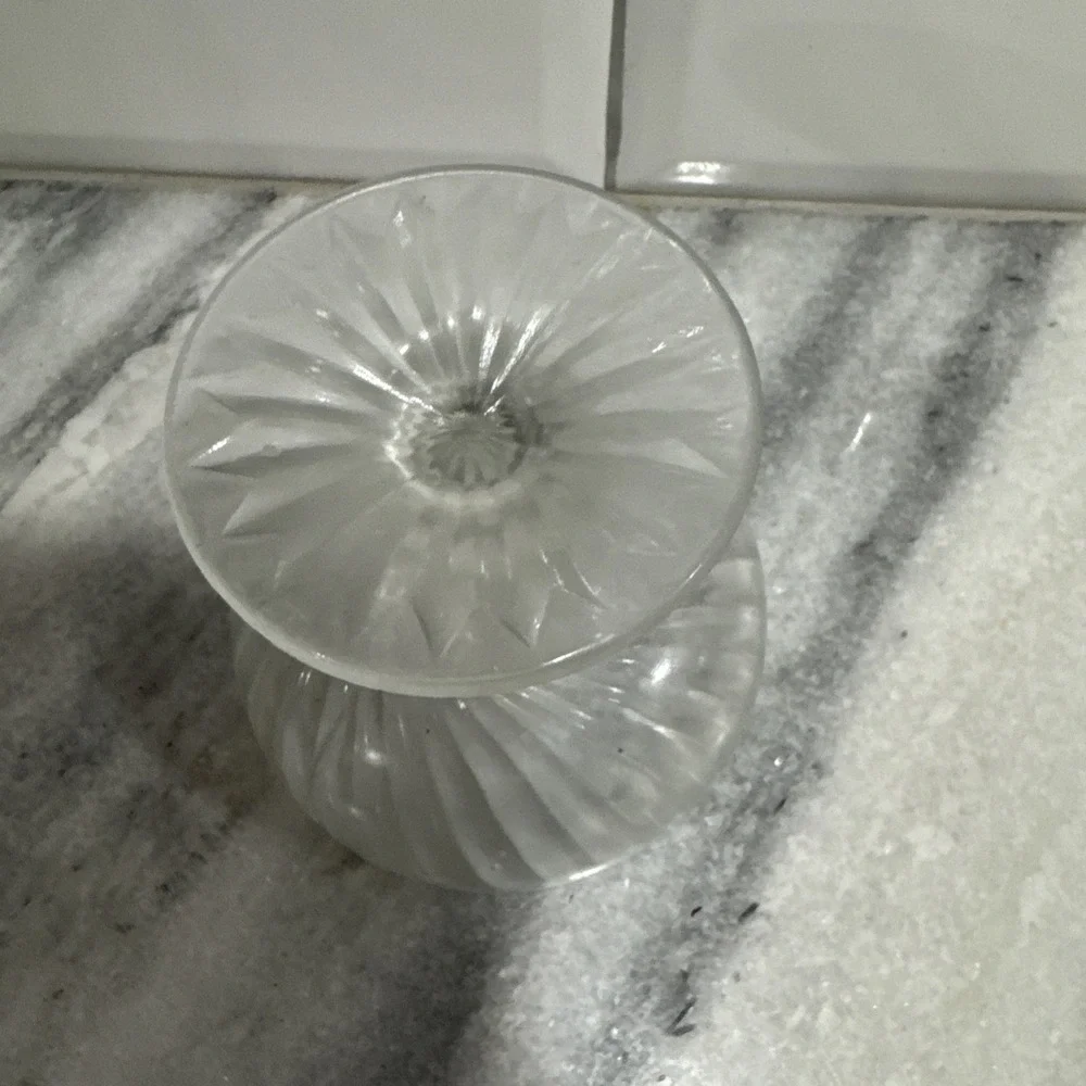 Swirl‎ Pattern Clear Glass Low 3 1/4
